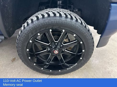 Used 2017 GMC Sierra 1500 SLT image 16