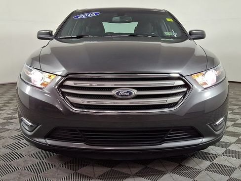 Used 2016 Ford Taurus SEL FWD image 5