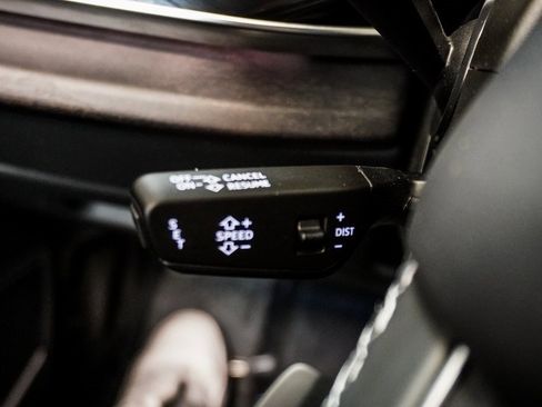 Used 2023 Audi Q8 Premium Plus w/ Premium Plus Package image 33