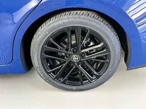 Used 2025 Toyota Camry SE w/ Multimedia Upgrade Package image 11