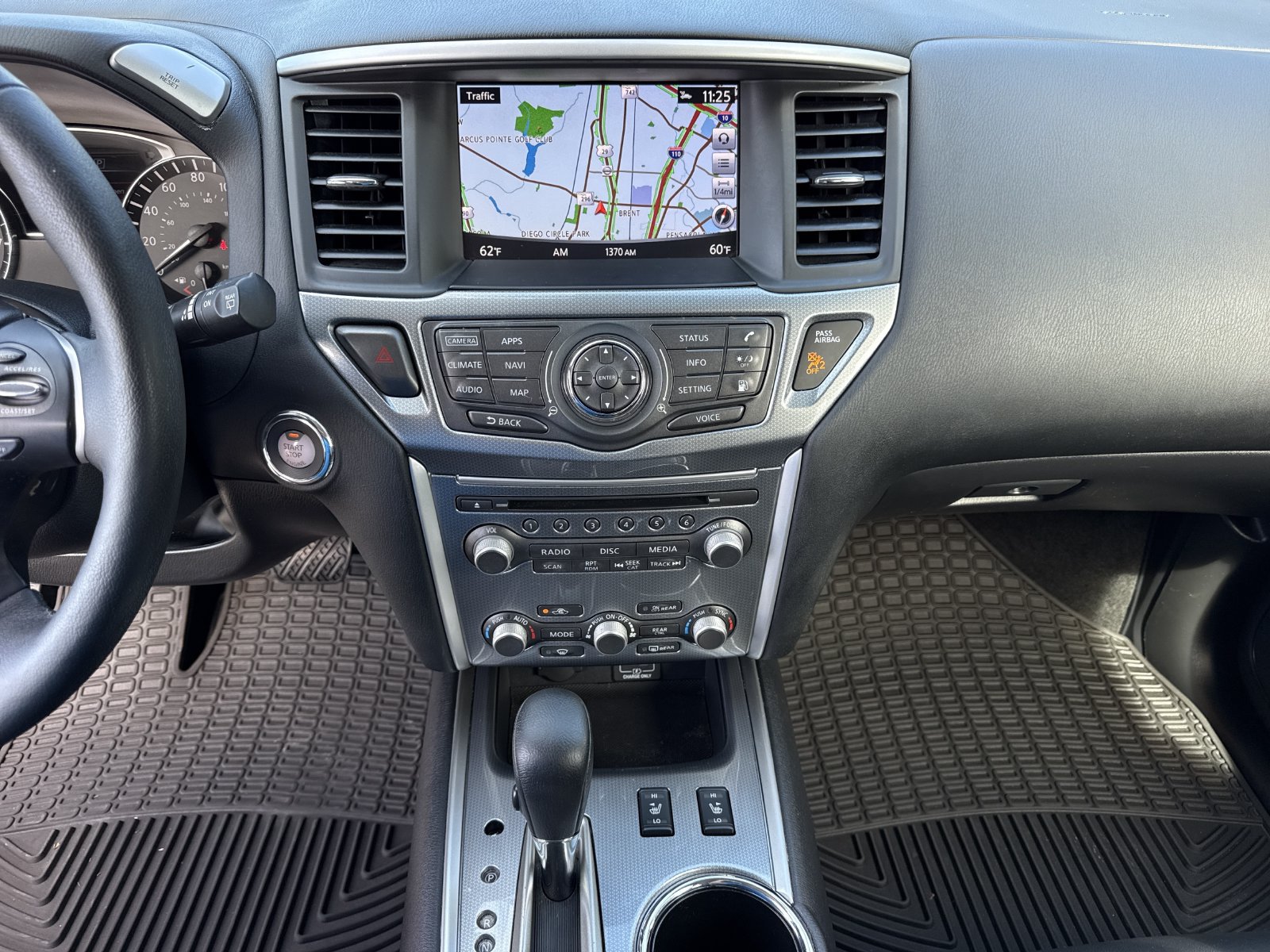 Used 2019 Nissan Pathfinder SL FWD image 32