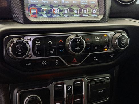 Used 2021 Jeep Gladiator Sport AWD/4WD image 10