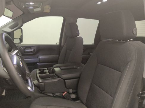 Used 2022 Chevrolet Silverado 2500 Custom w/ Custom Convenience Package RWD image 17