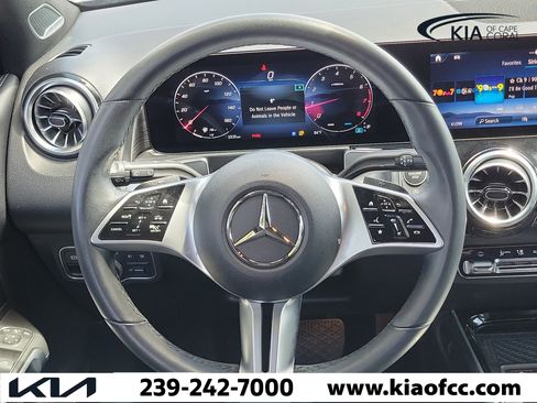 Used 2024 Mercedes-Benz GLB 250 4MATIC image 18