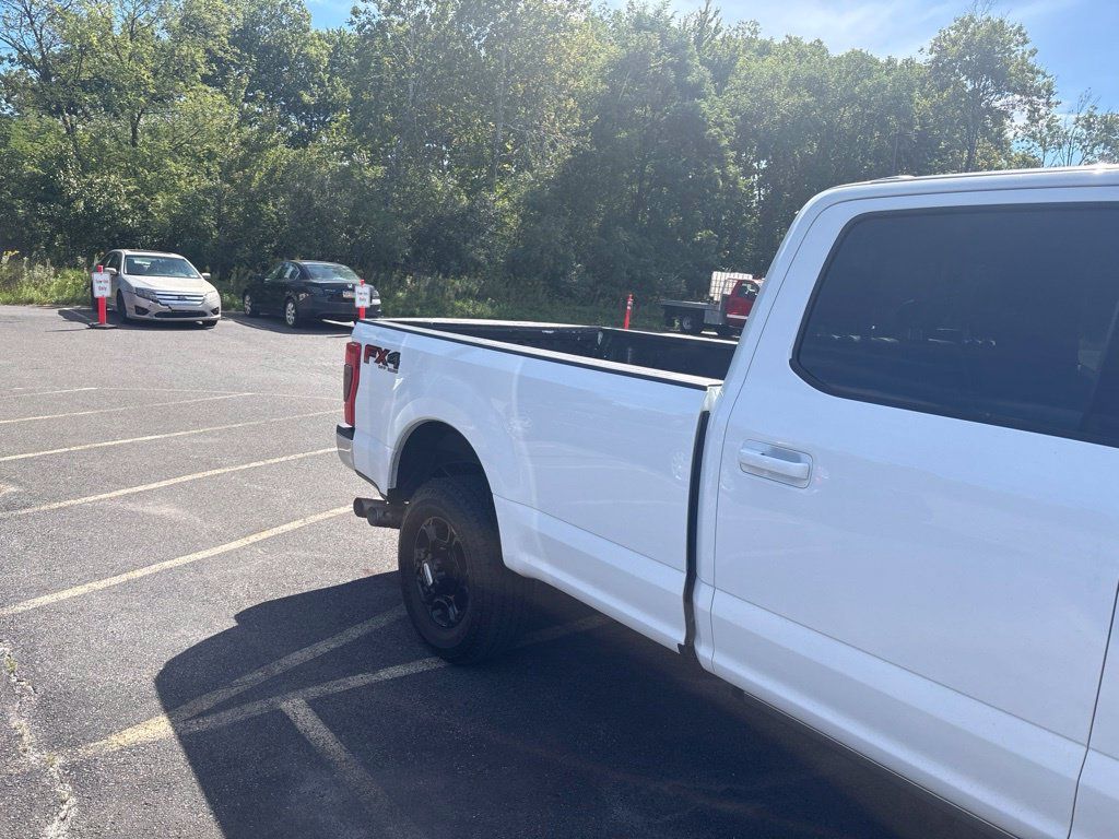 Used 2022 Ford F350 Lariat w/ Lariat Ultimate Package AWD/4WD image 4