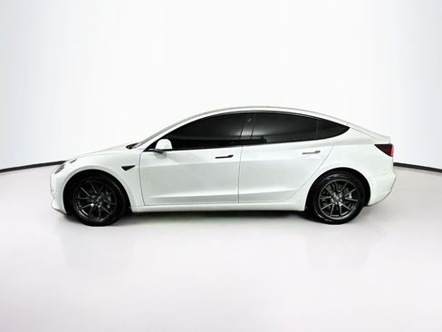 Used 2022 Tesla Model 3 Long Range AWD/4WD image 4