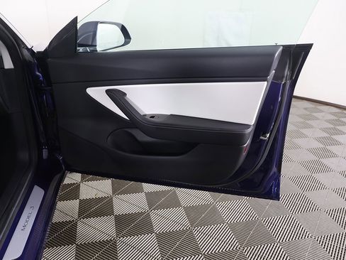 Used 2018 Tesla Model 3 Long Range image 20