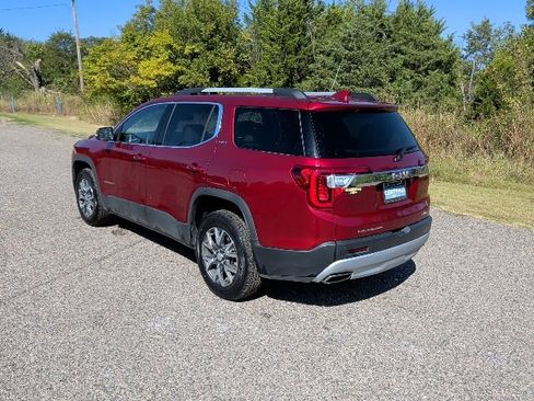 Certified 2023 GMC Acadia SLT image 3