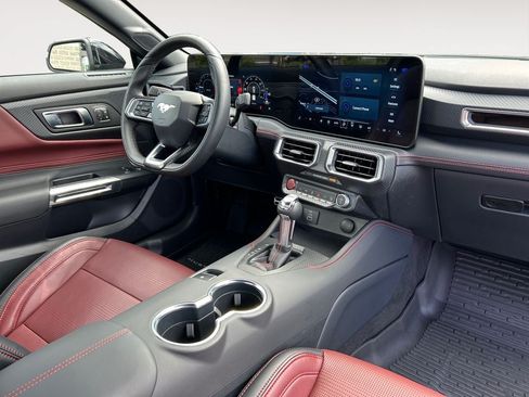 Used 2025 Ford Mustang Premium RWD image 26