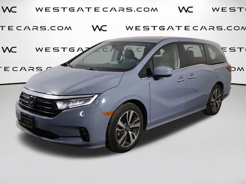 Used 2023 Honda Odyssey Touring image 1