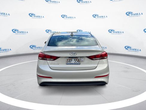 Used 2017 Hyundai Elantra SE FWD image 4