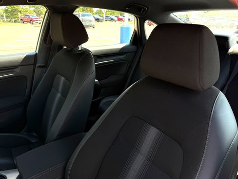 Used 2024 Honda Civic Sport image 13