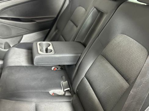 Used 2016 Hyundai Tucson SE image 17