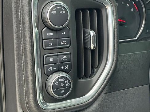 Used 2020 Chevrolet Silverado 1500 LTZ w/ LTZ Premium Package AWD/4WD image 21