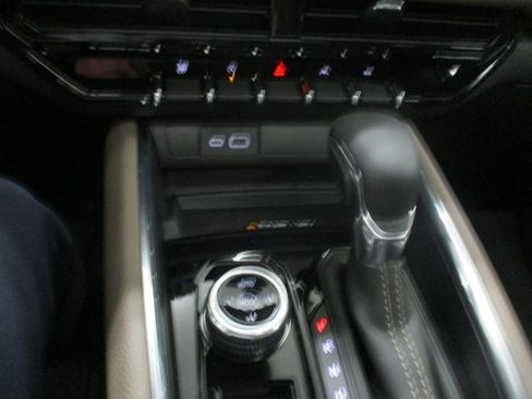 New 2026 GMC Canyon Denali AWD/4WD image 15