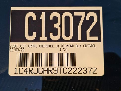 New 2026 Jeep Grand Cherokee Altitude image 9