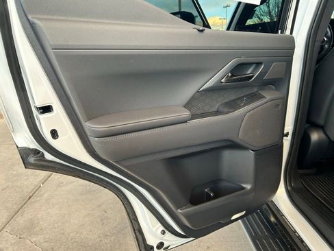 Used 2024 Lexus GX 550 image 25