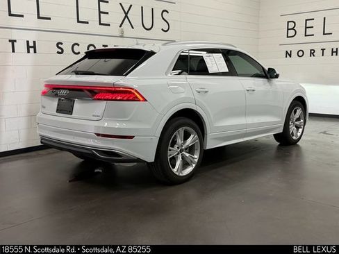 Used 2023 Audi Q8 Premium AWD/4WD image 4