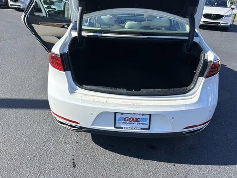 Used 2017 Kia Cadenza Technology image 16