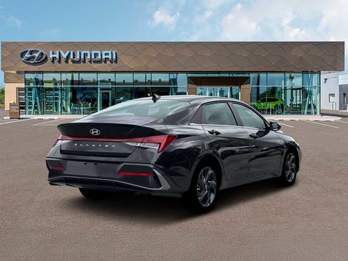 New 2026 Hyundai Elantra SEL Sport Premium FWD image 7