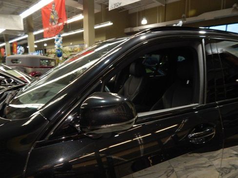 Used 2021 BMW X5 xDrive40i w/ M Sport Package image 12