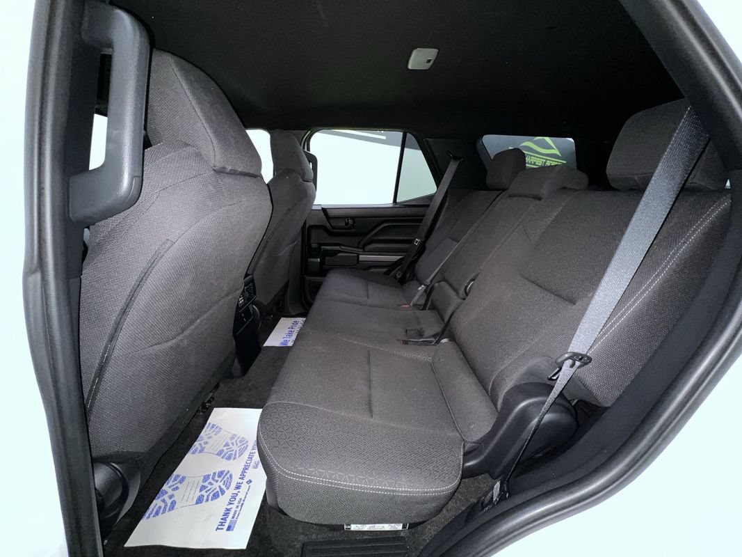 Used 2025 Toyota 4Runner SR5 AWD/4WD image 25