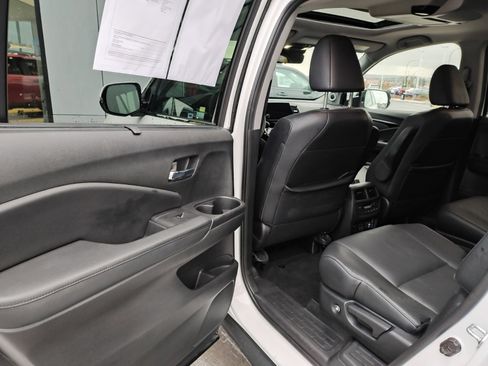 Used 2021 Honda Pilot Elite image 11