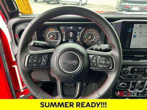 Used 2024 Jeep Wrangler Unlimited Rubicon AWD/4WD image 17