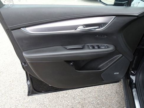 Certified 2023 Cadillac XT6 Luxury image 14