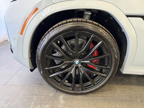 Used 2026 BMW X6 xDrive40i w/ Executive Package image 10