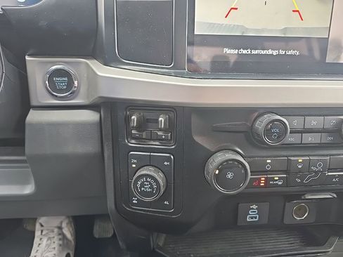 Used 2024 Ford F250 XLT w/ Tremor Off-Road Package image 17