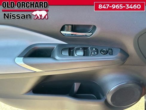 Used 2022 Nissan Kicks SR w/ Premium Package FWD image 7