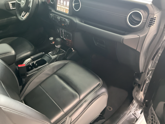Used 2018 Jeep Wrangler Unlimited Sahara AWD/4WD image 24