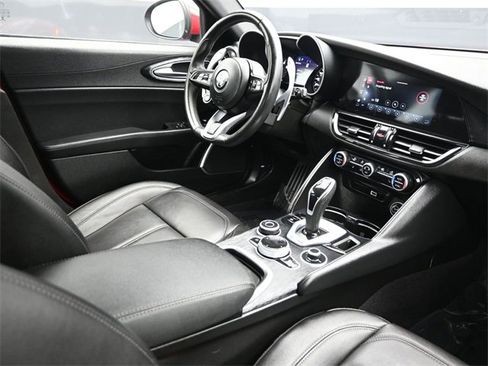 Used 2022 Alfa Romeo Giulia Sprint image 19