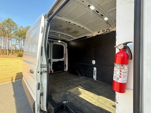 Used 2019 Ford Transit 150 148 Medium Roof image 17