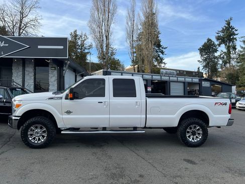 Used 2014 Ford F350 Lariat w/ Lariat Interior Package image 2