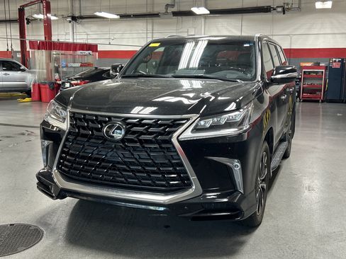 Used 2021 Lexus LX 570 4WD w/ Sport Package image 5