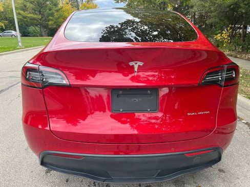 Used 2021 Tesla Model Y Long Range image 5