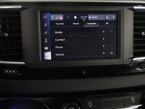 Used 2023 Chrysler Voyager LX image 40