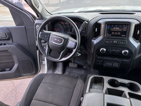 Used 2021 GMC Sierra 2500 4x4 Crew Cab w/ Gooseneck/5TH Wheel Package image 19