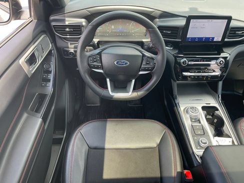Certified 2024 Ford Explorer ST-Line w/ Class IV Trailer Tow Package AWD/4WD image 2