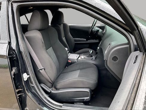 Used 2022 Dodge Charger GT RWD image 9