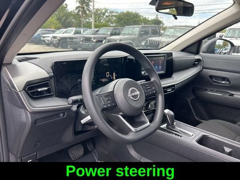 Used 2025 Nissan Kicks S FWD image 12