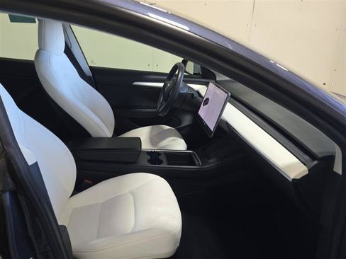 Used 2022 Tesla Model 3 Long Range AWD/4WD image 4
