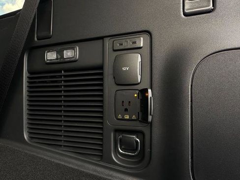 New 2025 Ford Expedition Platinum w/ Driver's Package image 39