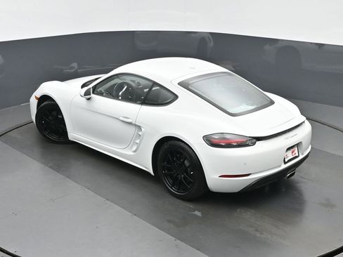 Used 2021 Porsche 718 Cayman RWD image 31