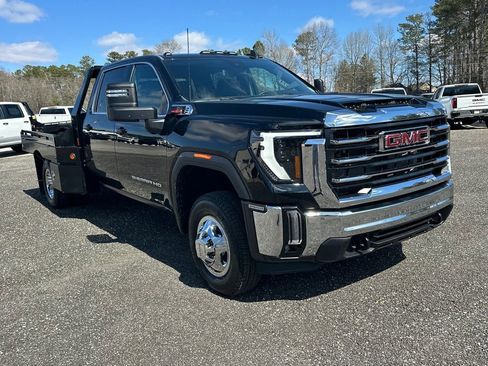 New 2026 GMC Sierra 3500 SLE w/ SLE Convenience Package AWD/4WD image 4