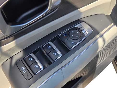 Certified 2024 Kia Sorento X-Line EX AWD/4WD image 16