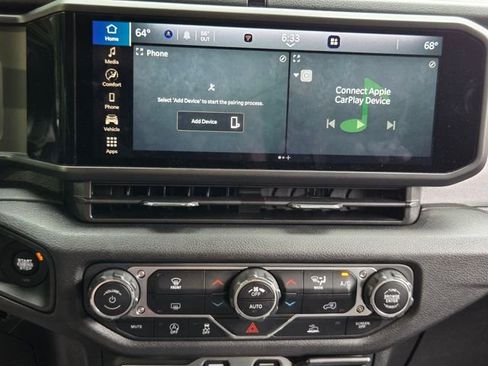 Used 2025 Jeep Gladiator Willys AWD/4WD image 21