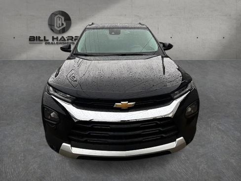 Used 2023 Chevrolet TrailBlazer LT FWD image 2